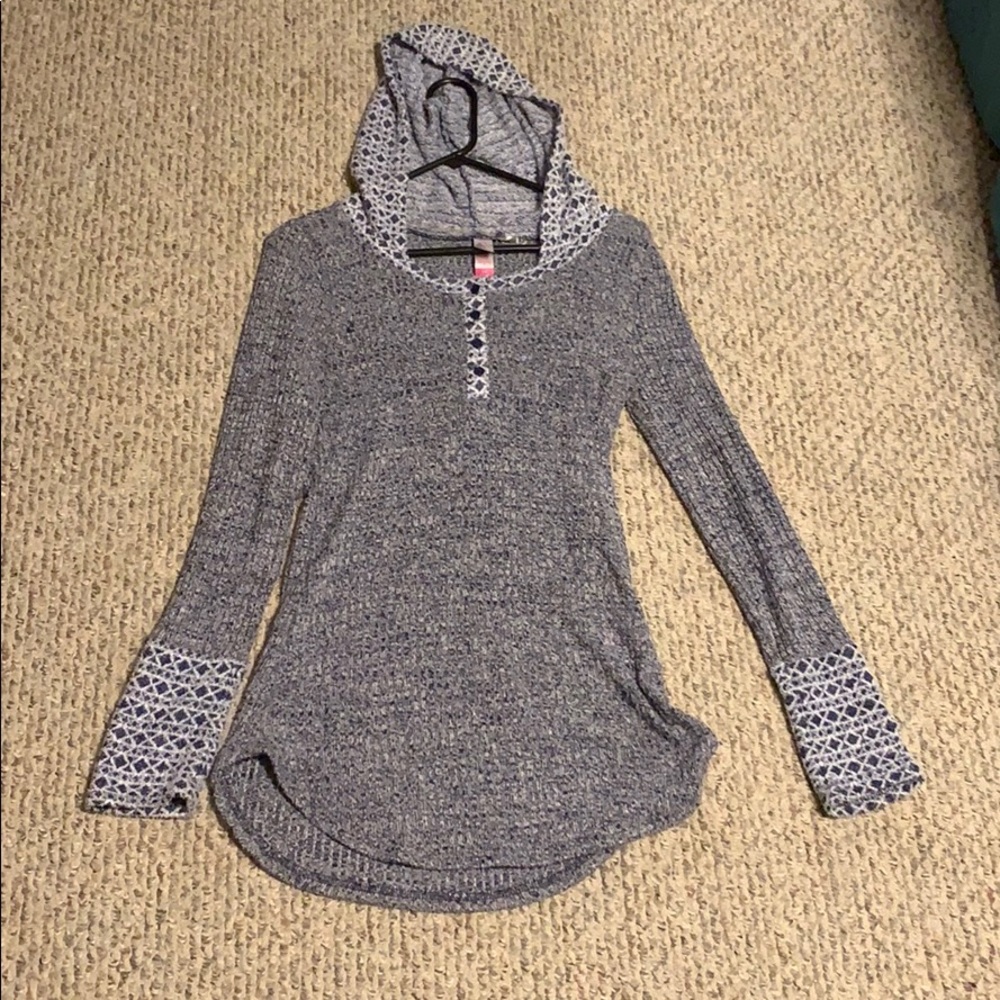 Women’s Hooded Sweater